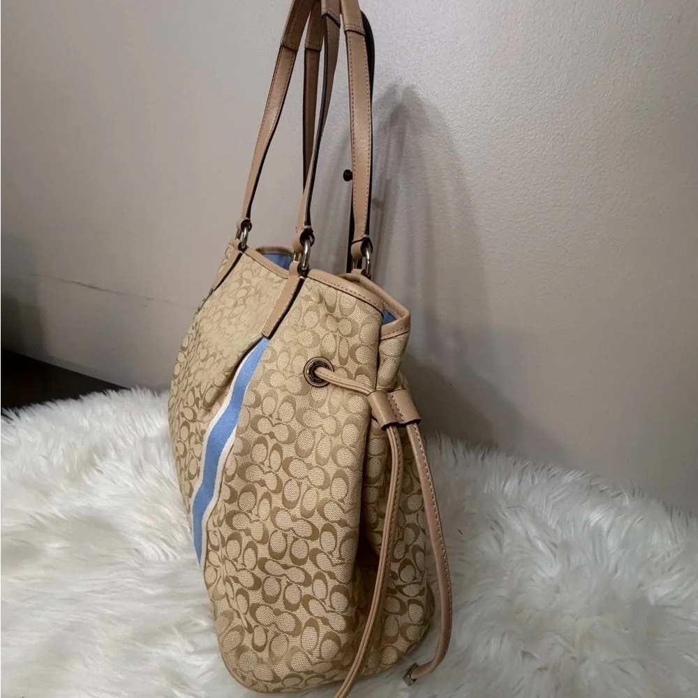 Coach Tan and Blue Shoulder Bag#F26130